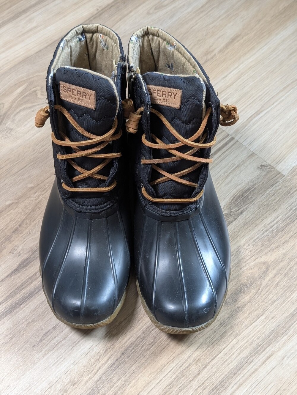 Sperry Duck Rain Boots Womens Size 9.5 Black Quilted Waterproof Ankle STS84367